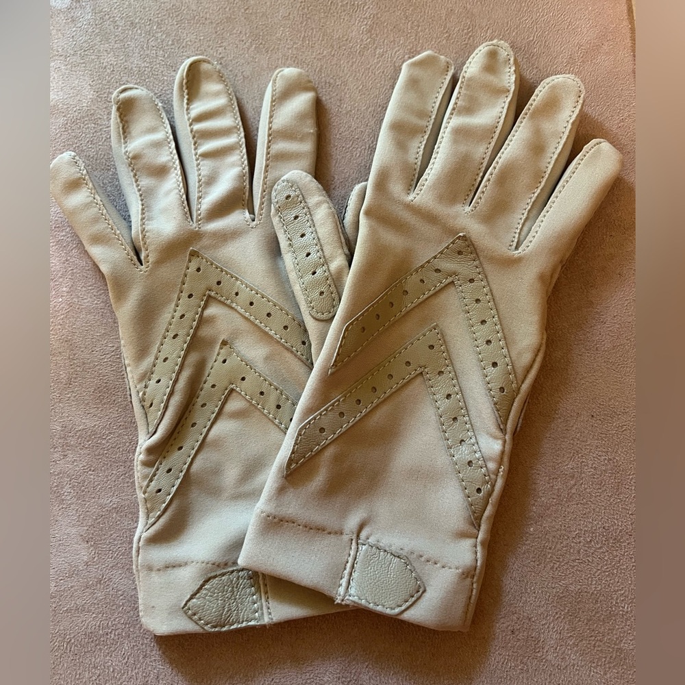 Vintage ARIS 115 Cream Driving Gloves with Chevron Design One Size Like New